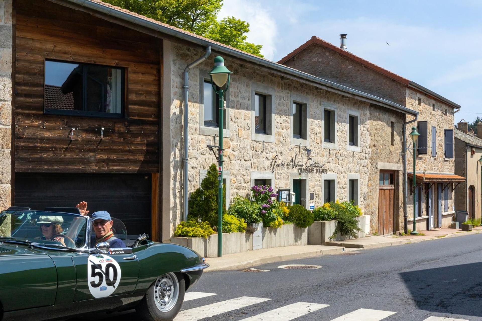 Andre Et Viviane Chatelard - Chambres D'Hotes Saint-Bonnet-le-Froid Exterior photo